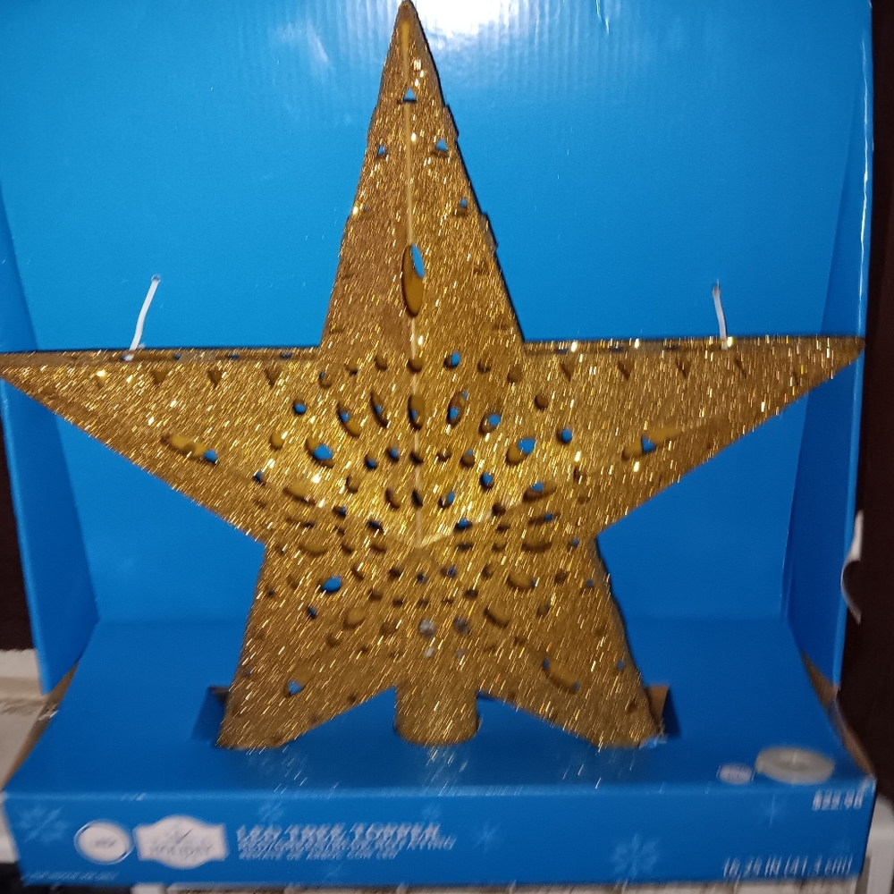 Large 16.25" Gold Tree Star